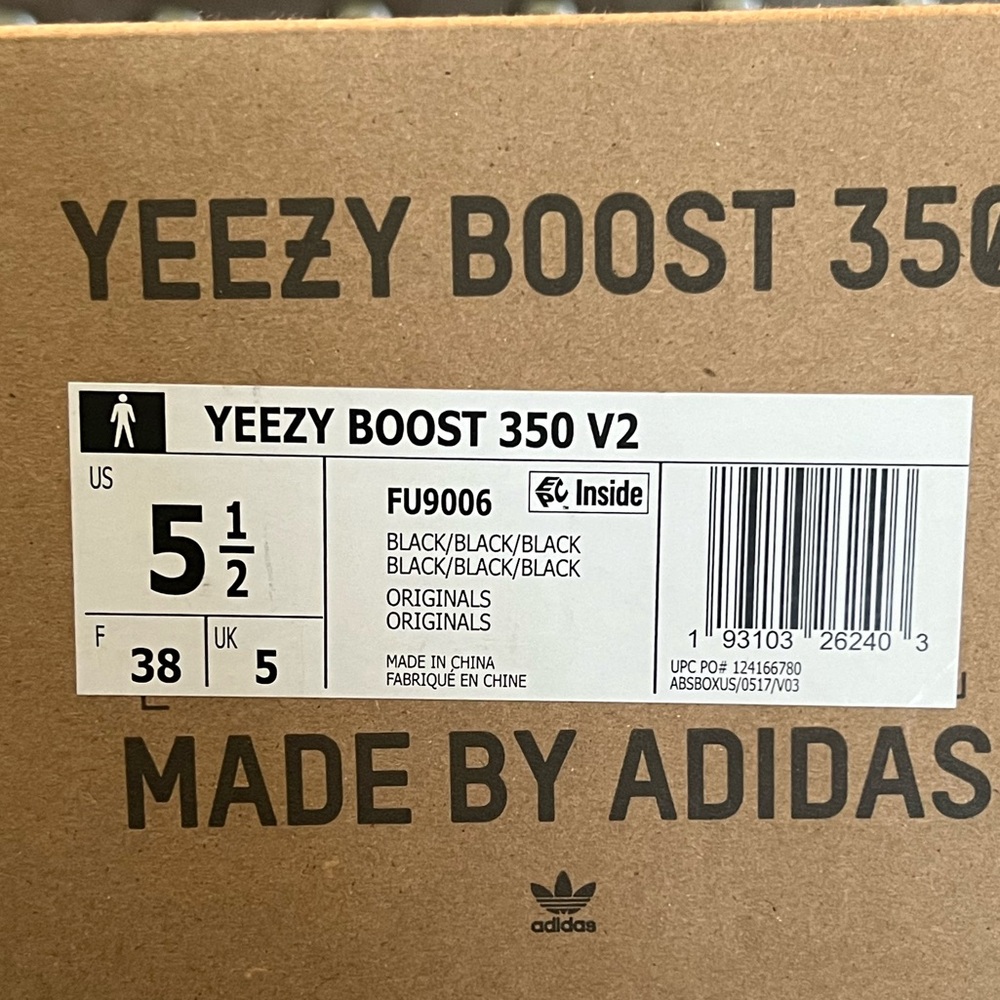Black Yeezy boost 350 - Picture 5 of 5